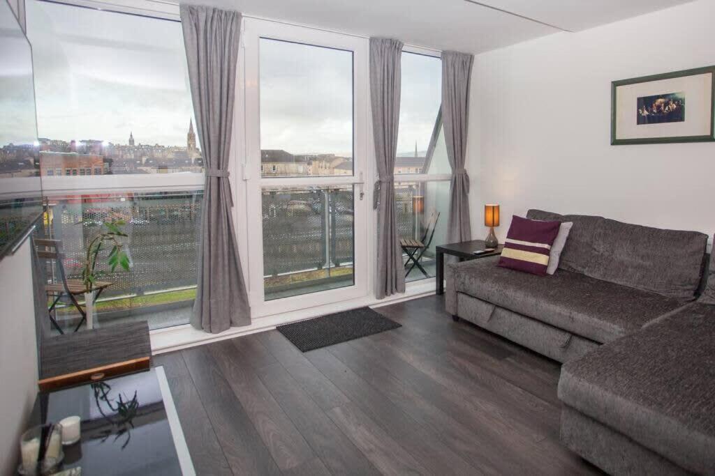 Beautiful Flat With Panoramic Views Over The City Glasgow Esterno foto